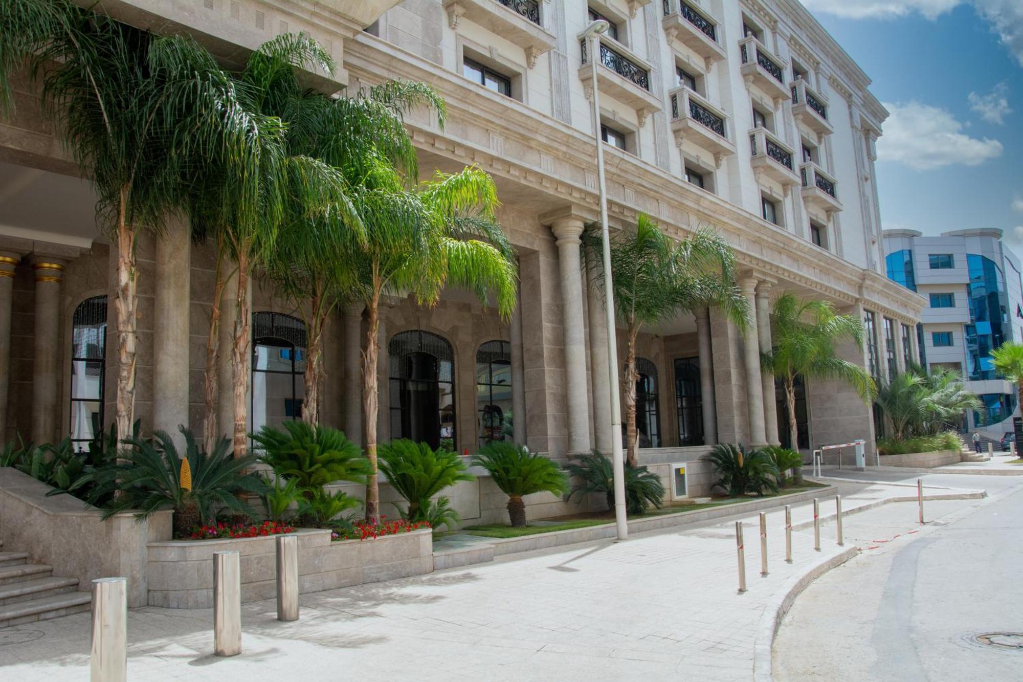 Moevenpick Hotel Du Lac Tunis Eksteriør billede The University of Electronic Science and Technology of China